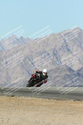 media/Dec-01-2025-Moto Forza (Mon) [[2daa91e15f]]/2-Intermediate Group/Session 4 Turn 9/